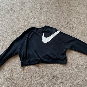 Black Nike cropped Crew neck